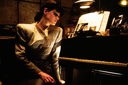 Rachael at Deckard's apartment - Refresh page if no image visible
